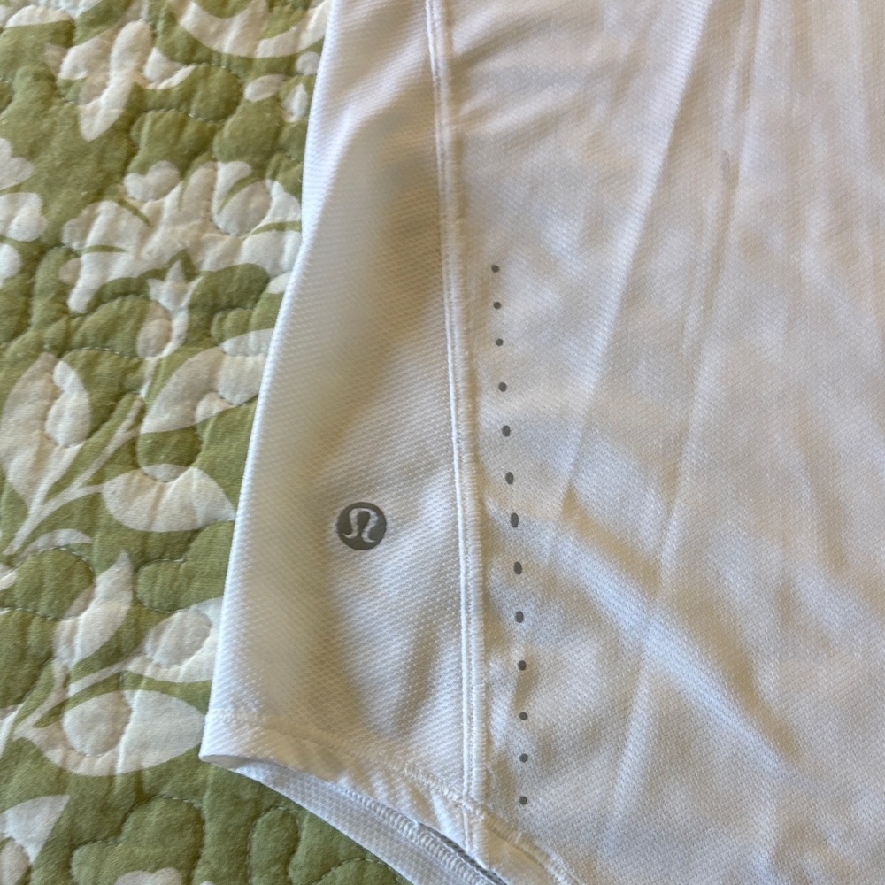 Lululemon Set of Three Sleeveless Tops - Black, White, and Pink Size XS - Picture 12 of 13